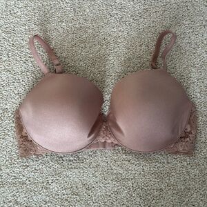 Victoria's Secret Angles IPEX bra, size 34DD in mauve